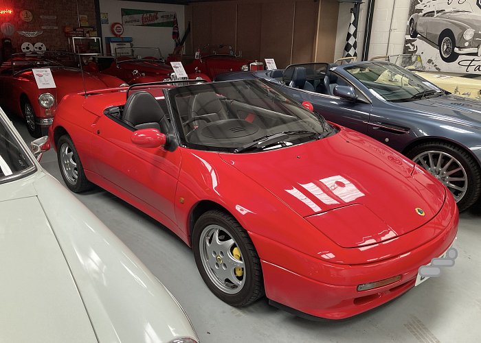 LOVELY M100 ELAN - GREAT VALUE SPORTSTER